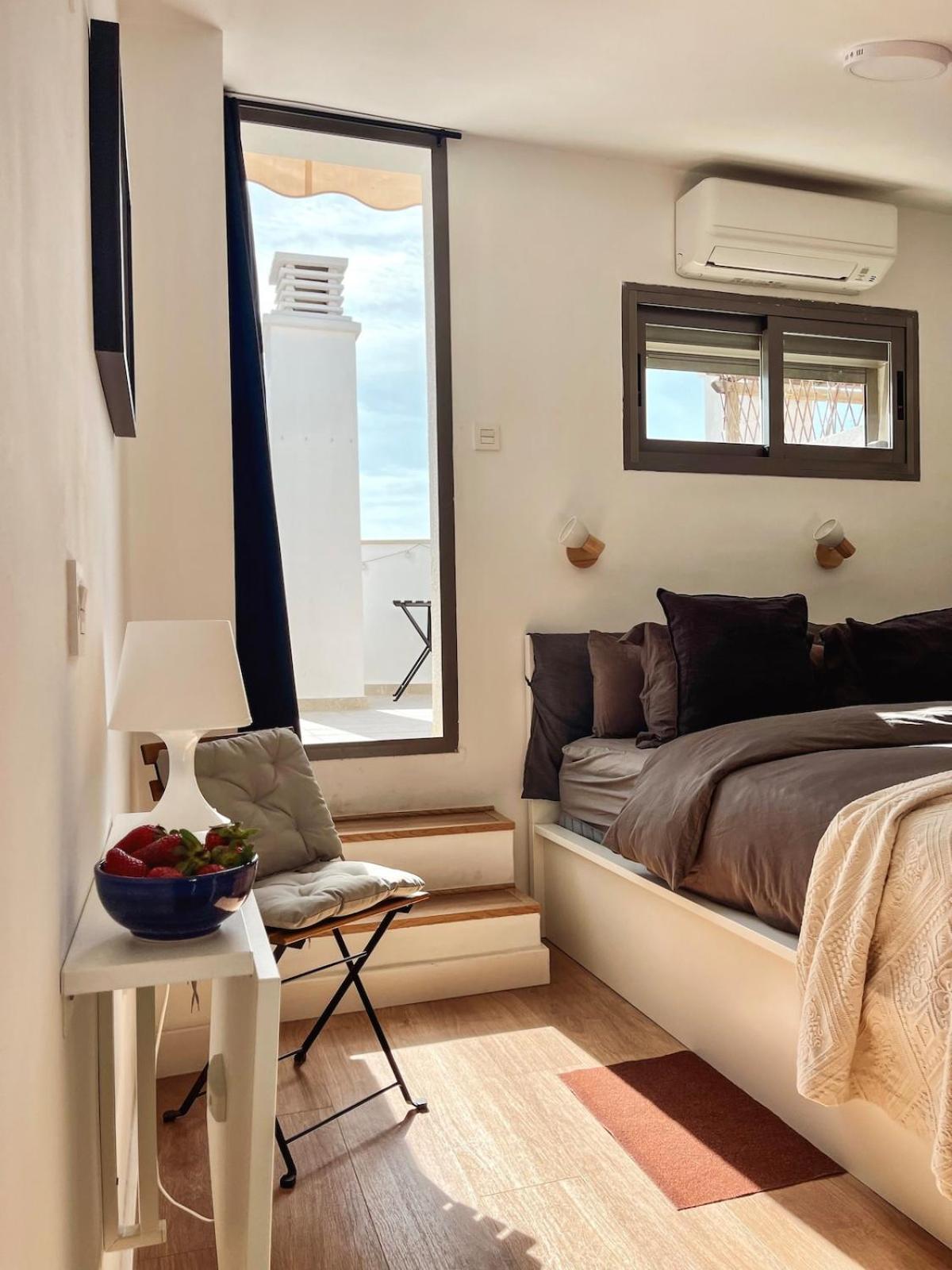 Loft Nest Private Terrace Apartment *