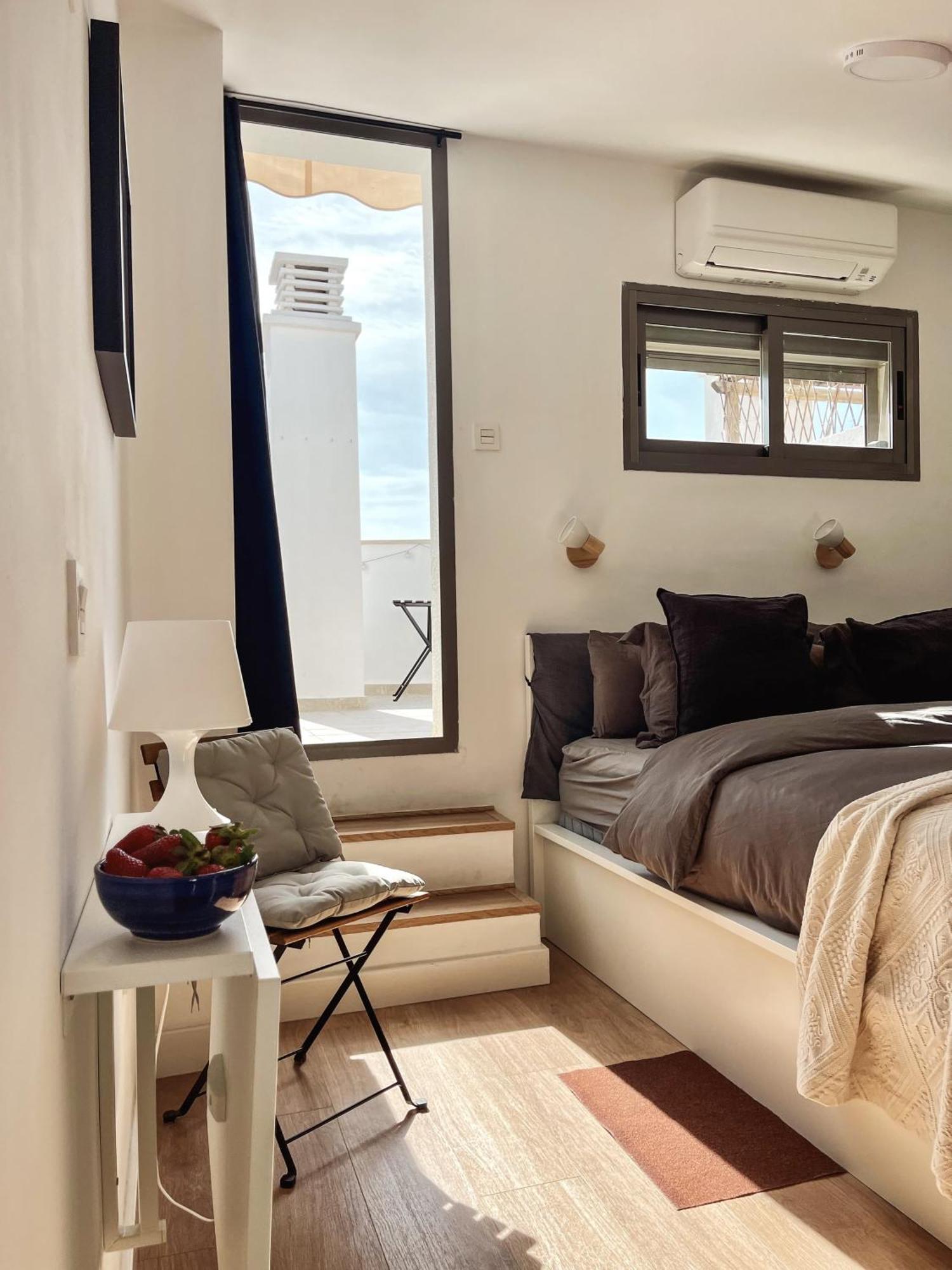 Loft Nest Private Terrace Apartment *